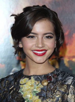 Isabella Moner poster