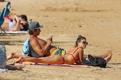 Isis Valverde poster