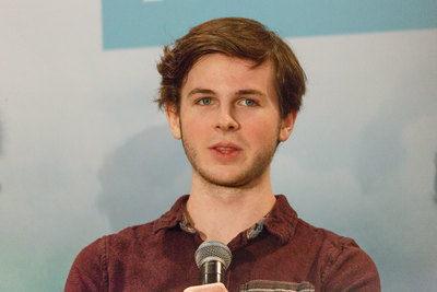 Chandler Riggs sweatshirt