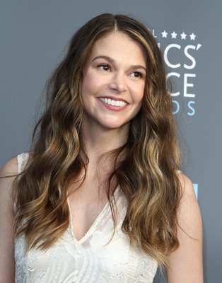 Sutton Foster sweatshirt