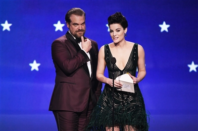 David Harbour sweatshirt