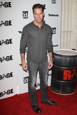 Dane Cook sweatshirt