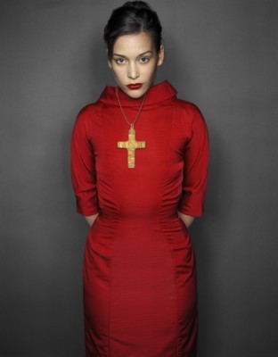 Piper Perabo sweatshirt