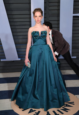 Maya Hawke sweatshirt