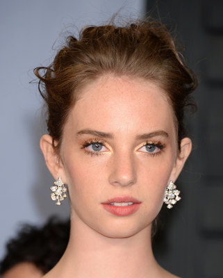 Maya Hawke sweatshirt