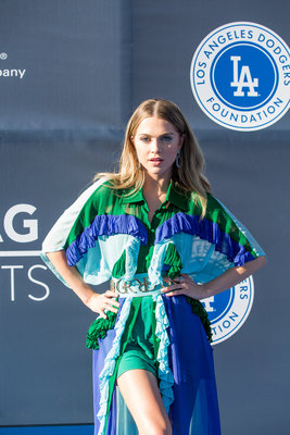 Anne Winters sweatshirt