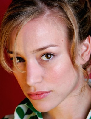 Piper Perabo sweatshirt