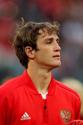 Mario Fernandes poster