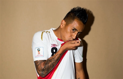 Christian Cueva poster