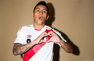 Christian Cueva poster