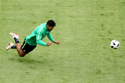 Massimo Luongo poster