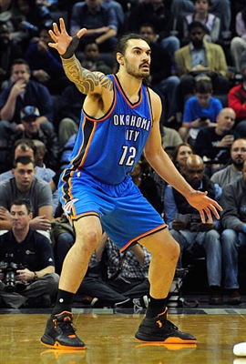 Steven Adams sweatshirt