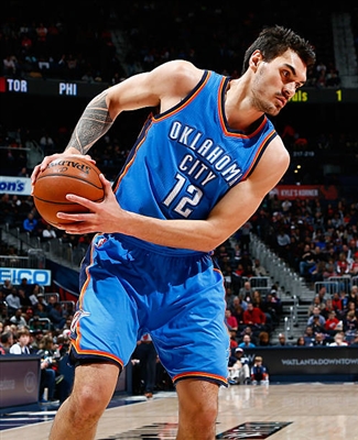 Steven Adams sweatshirt