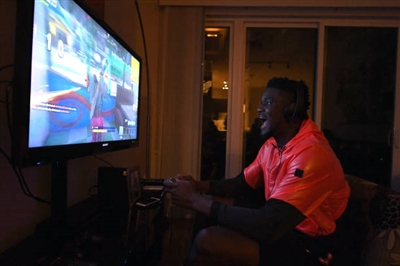 Deandre Ayton poster