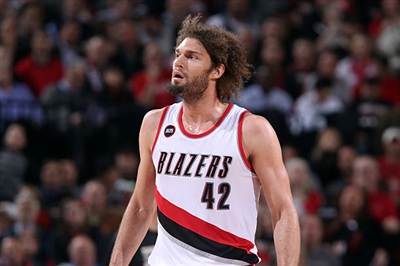 Robin Lopez sweatshirt