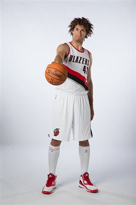 Robin Lopez sweatshirt