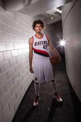 Robin Lopez sweatshirt