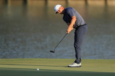 Alex Noren sweatshirt