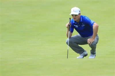 Zach Johnson sweatshirt