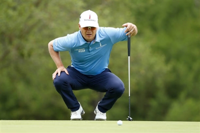 Zach Johnson sweatshirt