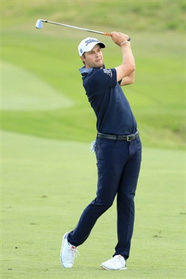 Peter Uihlein sweatshirt