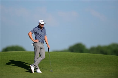 Peter Uihlein sweatshirt