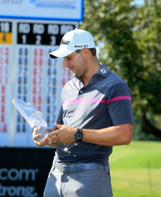 Peter Uihlein sweatshirt