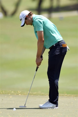 Peter Uihlein sweatshirt