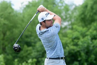 Peter Uihlein sweatshirt