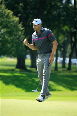 Peter Uihlein sweatshirt