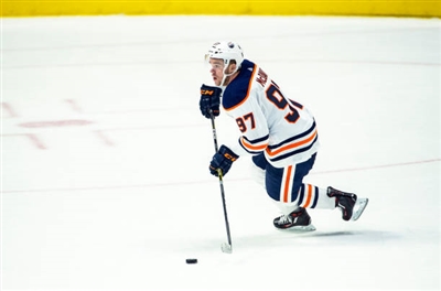 Connor Mcdavid sweatshirt