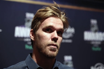 Connor Mcdavid sweatshirt