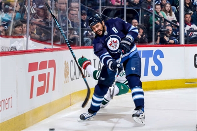 Dustin Byfuglien sweatshirt