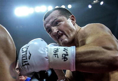 Denis Lebedev sweatshirt