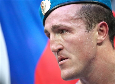 Denis Lebedev sweatshirt