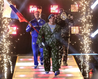 Denis Lebedev sweatshirt