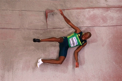 Luvo Manyonga poster