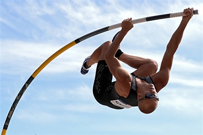 Sam Kendricks sweatshirt