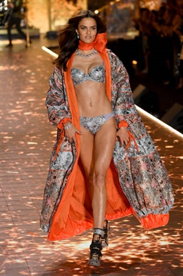 Barbara Fialho poster