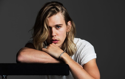 Austin Butler sweatshirt