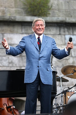 George Bennett sweatshirt