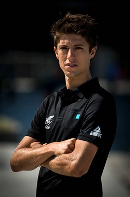 George Bennett sweatshirt