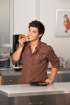 Taylor Lautner poster
