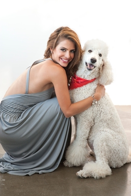 Maria Menounos sweatshirt