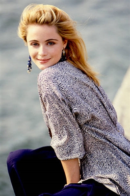 Emmanuelle Beart sweatshirt