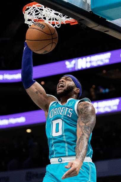 Miles Bridges sweatshirt