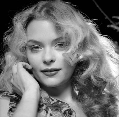 Jaime King sweatshirt