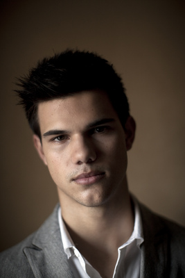 Taylor Lautner poster