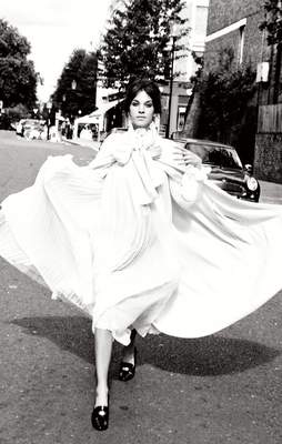 Alexa Chung sweatshirt