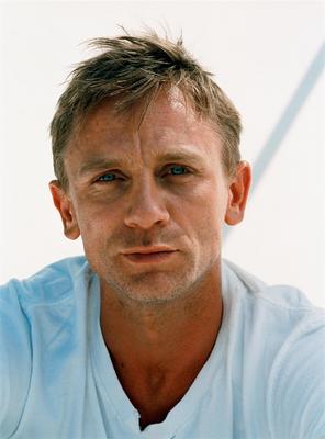 Daniel Craig poster